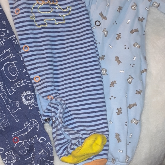 Nwot bundle of baby boy long sleeve onesees 3/15🖤 - Picture 3 of 6